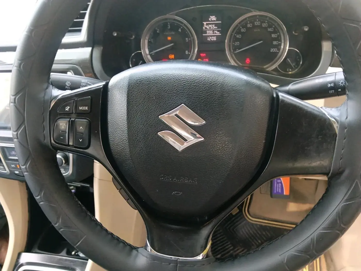 2015 Maruti Ciaz ZDI+, Diesel, Manual, 99,614 km, interior