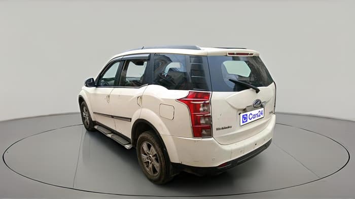 2012 Mahindra XUV500 W8, Diesel, Manual, 2,15,699 km, exterior