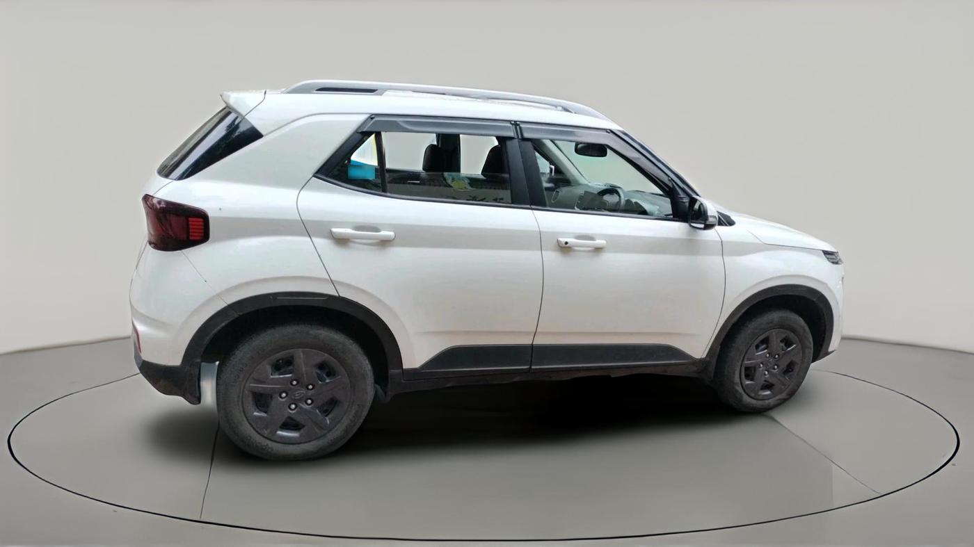 2022 Hyundai VENUE S+ 1.2, Petrol, Manual, 57,021 km, exterior