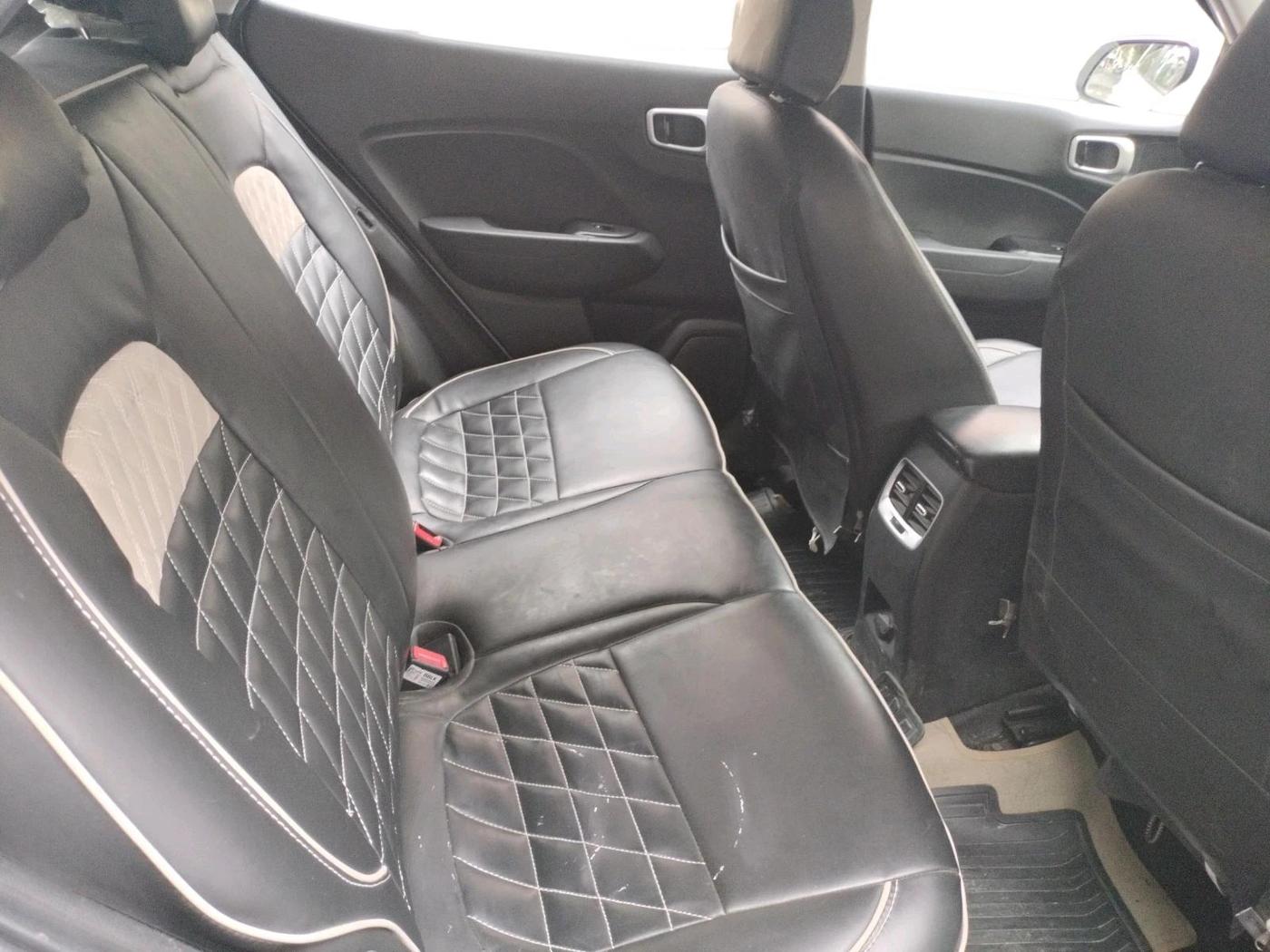 2022 Hyundai VENUE S+ 1.2, Petrol, Manual, 57,021 km, interior