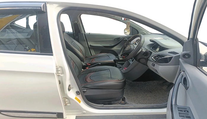 2022 Tata TIGOR XZ PETROL, CNG, Manual, 43,173 km, interior