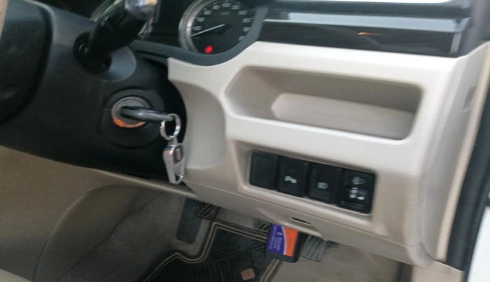 2017 Maruti Ciaz DELTA 1.4 MT PETROL, Petrol, Manual, 48,997 km, interior