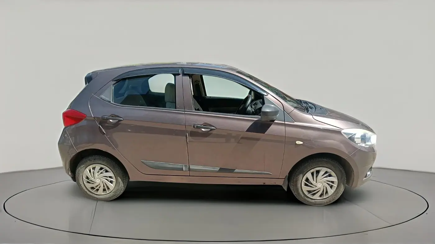2019 Tata Tiago XE PETROL, Petrol, Manual, 59,703 km, exterior