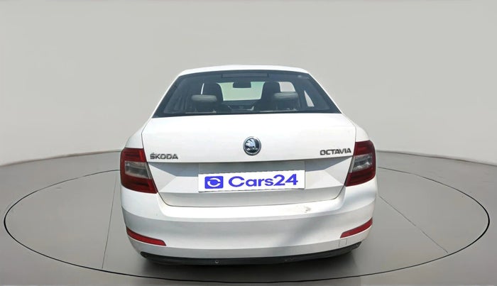 2015 Skoda Octavia ELEGANCE 2.0 TDI AT, Diesel, Automatic, 1,44,813 km, exterior