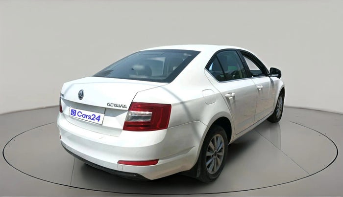 2015 Skoda Octavia ELEGANCE 2.0 TDI AT, Diesel, Automatic, 1,44,813 km, exterior