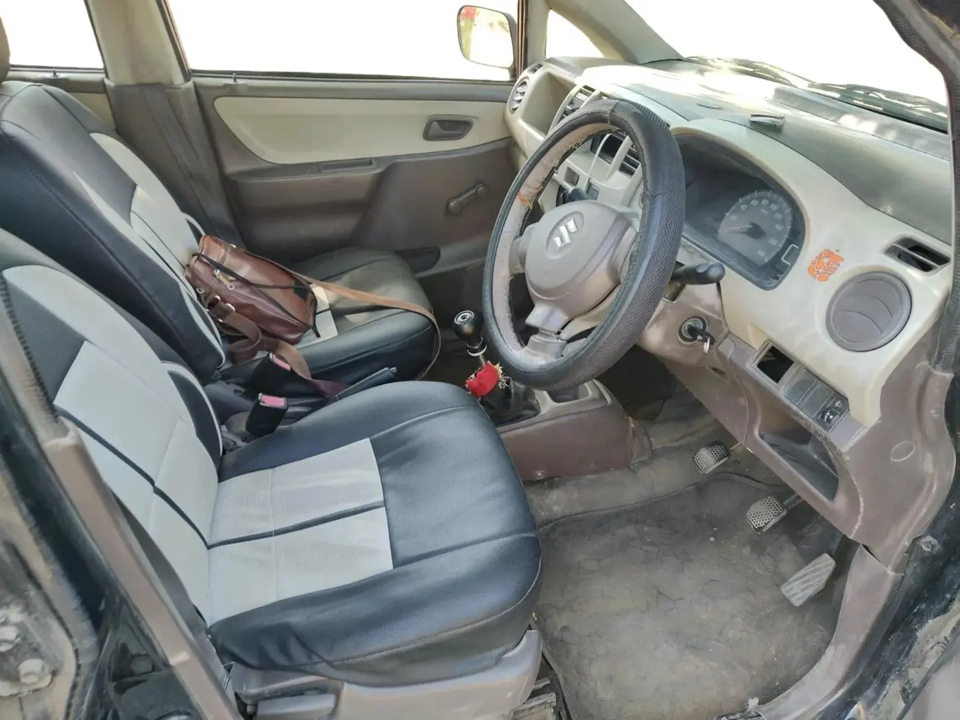 2013 Maruti Zen Estilo LX, Petrol, Manual, 1,29,505 km, interior