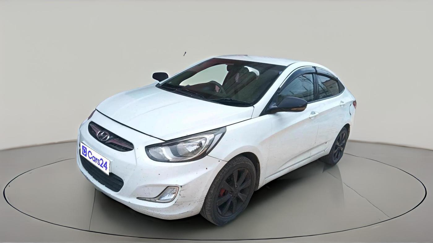 2012 Hyundai Verna FLUIDIC 1.6 CRDI SX, Diesel, Manual, 9,00,001 km, exterior