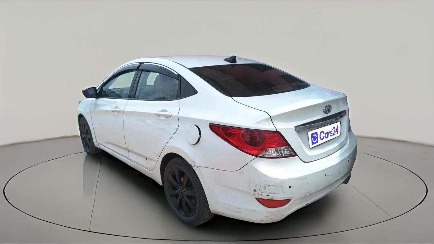 2012 Hyundai Verna FLUIDIC 1.6 CRDI SX, Diesel, Manual, 9,00,001 km, exterior