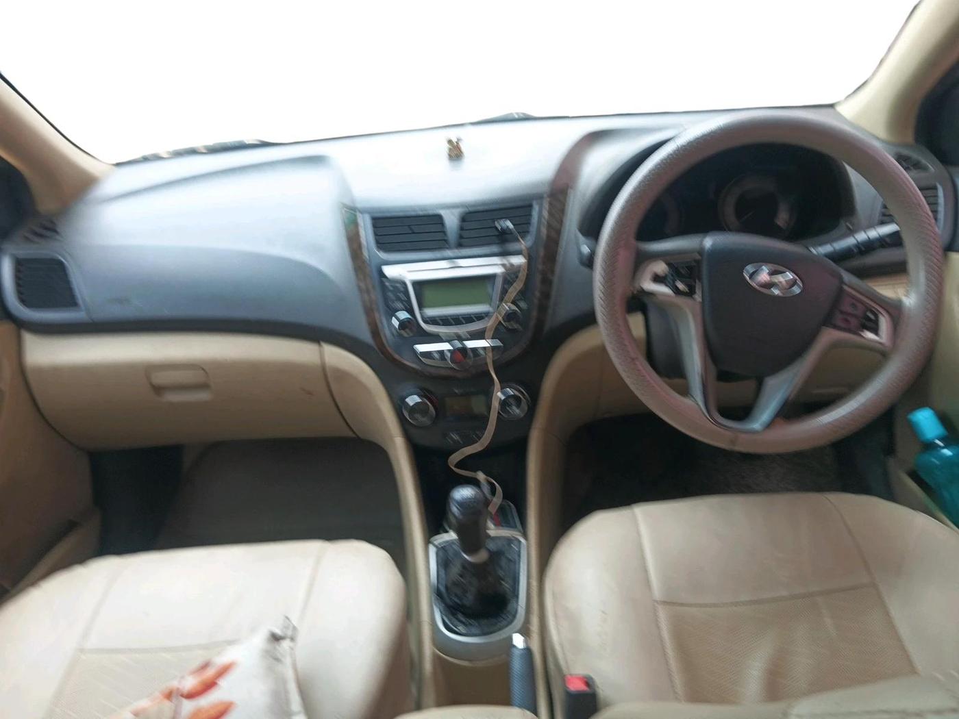 2012 Hyundai Verna FLUIDIC 1.6 CRDI SX, Diesel, Manual, 9,00,001 km, interior