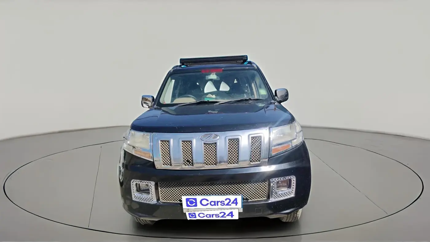 2016 Mahindra TUV300 T6 PLUS, Diesel, Manual, 1,04,402 km, exterior