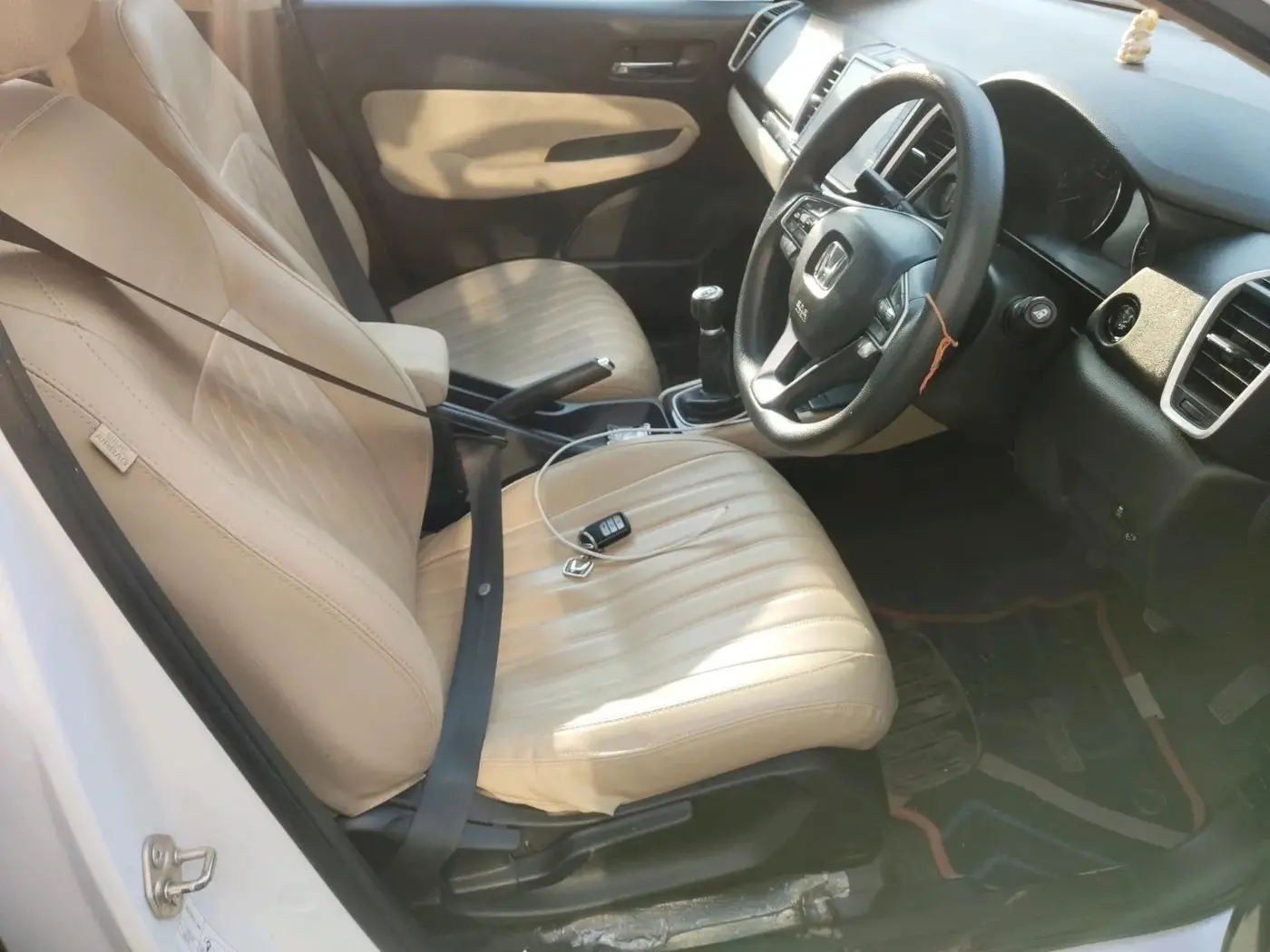2023 Honda City 1.5L I-VTEC VX, Petrol, Manual, 34,000 km, interior