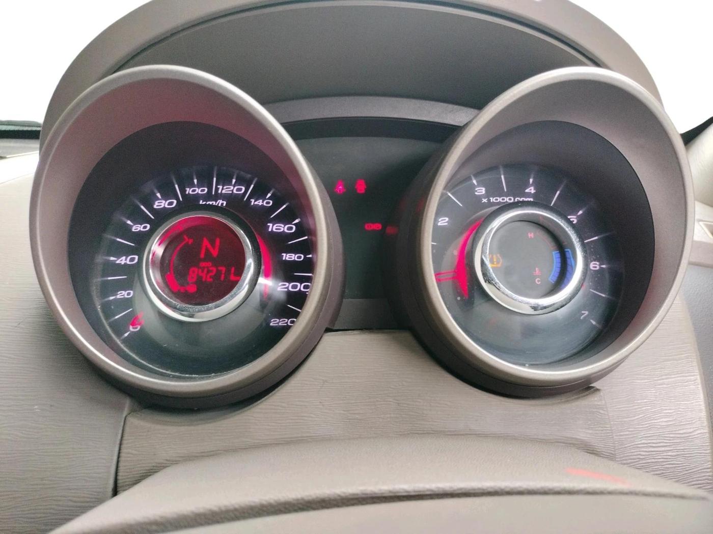 2012 Mahindra XUV500 W8, Diesel, Manual, 84,271 km, interior