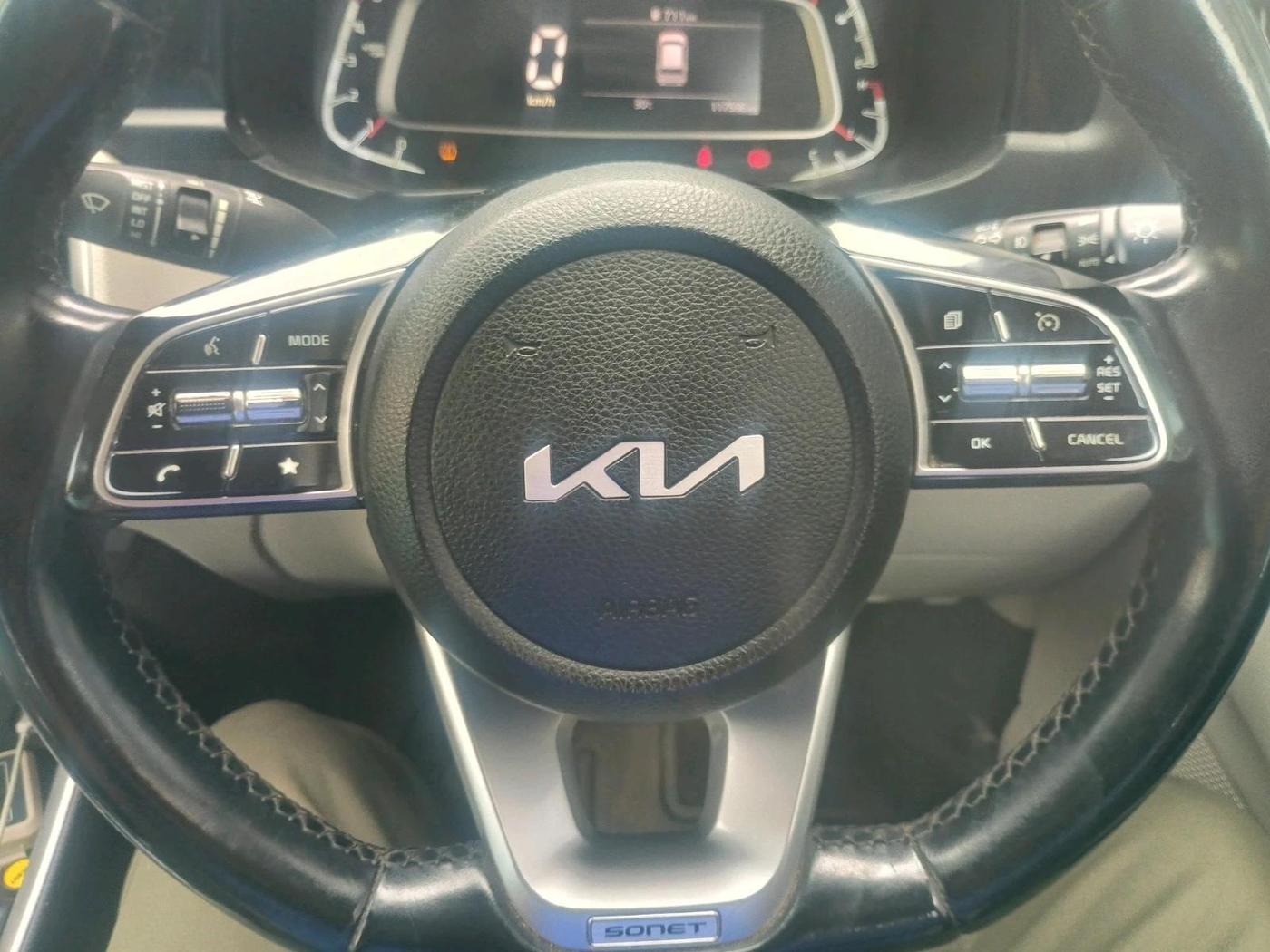 2022 KIA SONET HTX 1.5, Diesel, Manual, 1,17,596 km, interior