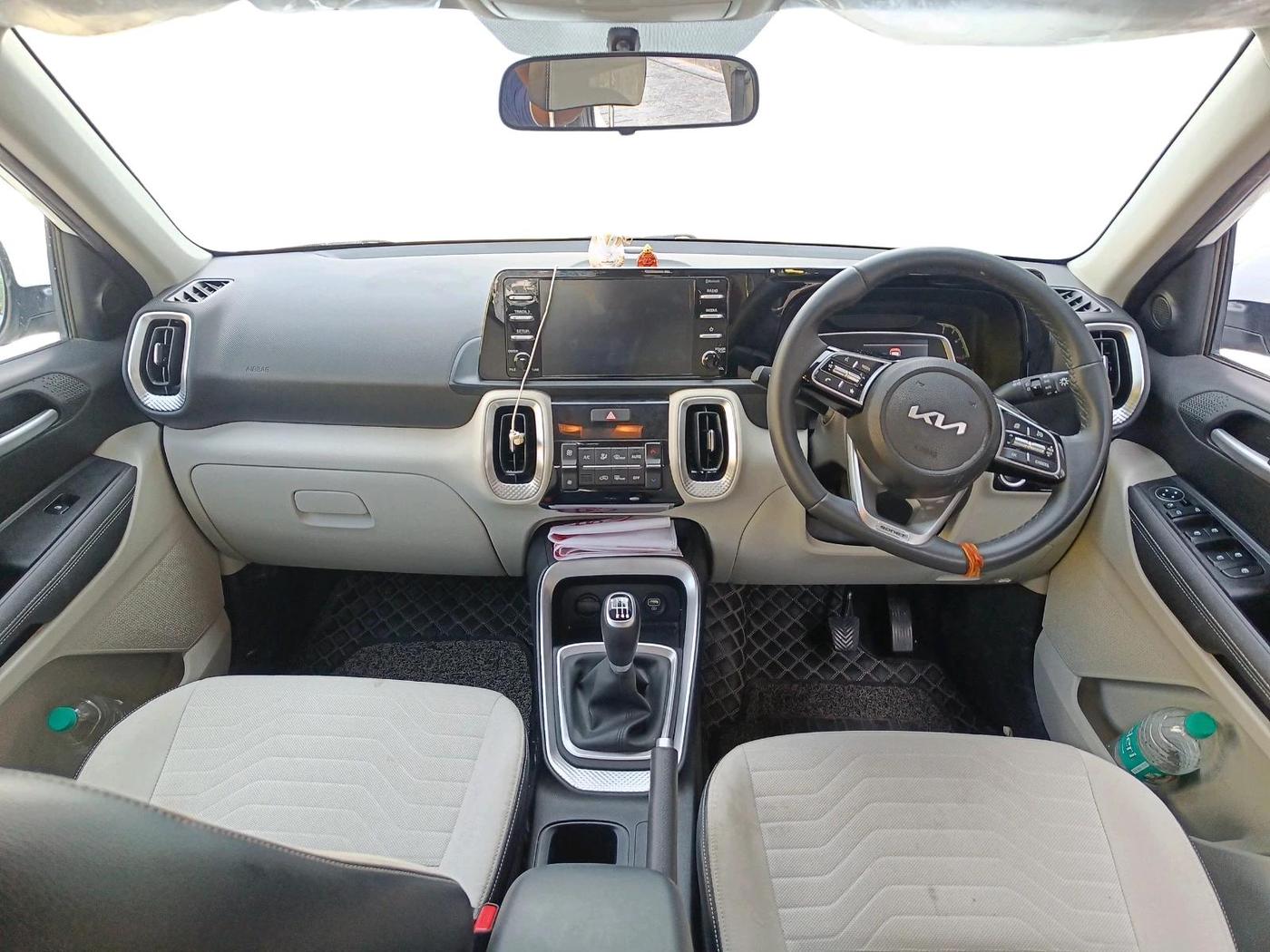 2023 KIA SONET HTX 1.0 IMT, Petrol, Manual, 8,503 km, interior