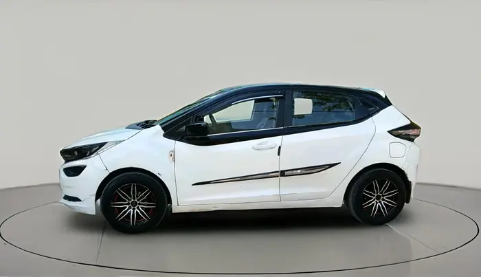 2021 Tata ALTROZ XE PETROL, CNG, Manual, 1,12,927 km, exterior