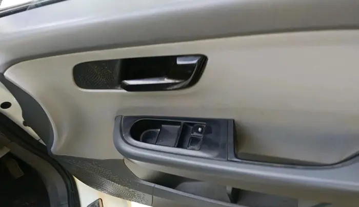 2021 Tata ALTROZ XE PETROL, CNG, Manual, 1,12,927 km, interior