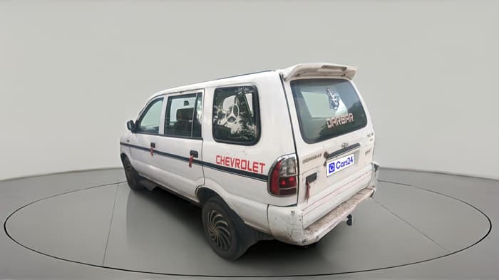 2011 Chevrolet Tavera LS B3 10 STR BS III, Diesel, Manual, 53,248 km, exterior