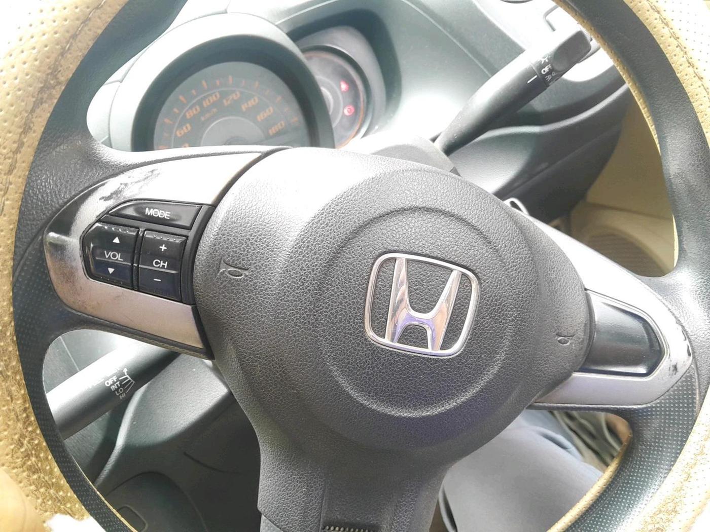 2014 Honda Amaze 1.2L I-VTEC S, Petrol, Manual, 79,739 km, interior