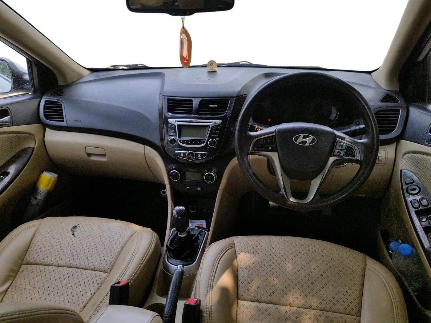 2014 Hyundai Verna FLUIDIC 1.6 CRDI SX, Diesel, Manual, 1,43,621 km, interior