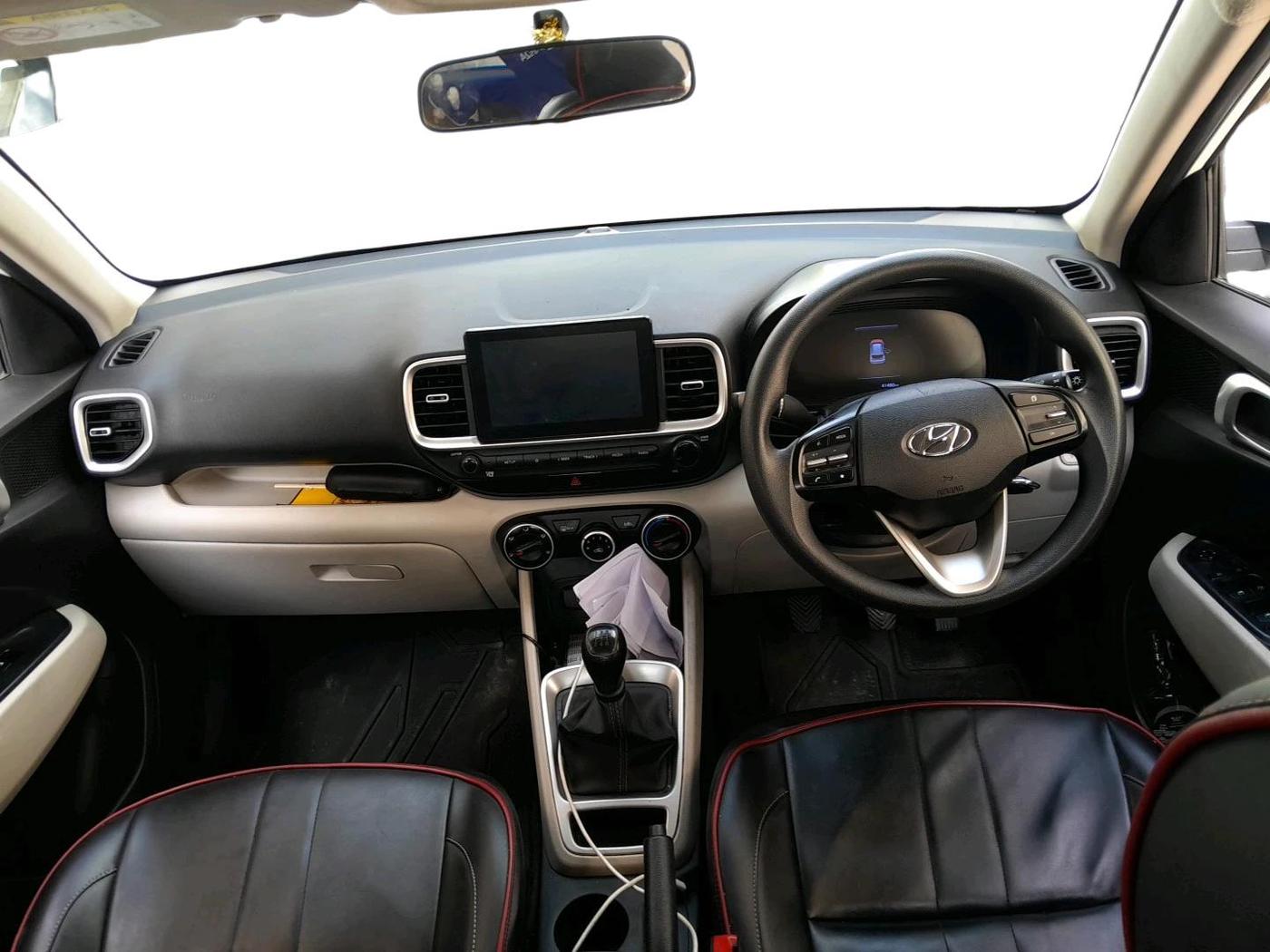 2023 Hyundai VENUE S(O) 1.2, Petrol, Manual, 41,480 km, interior