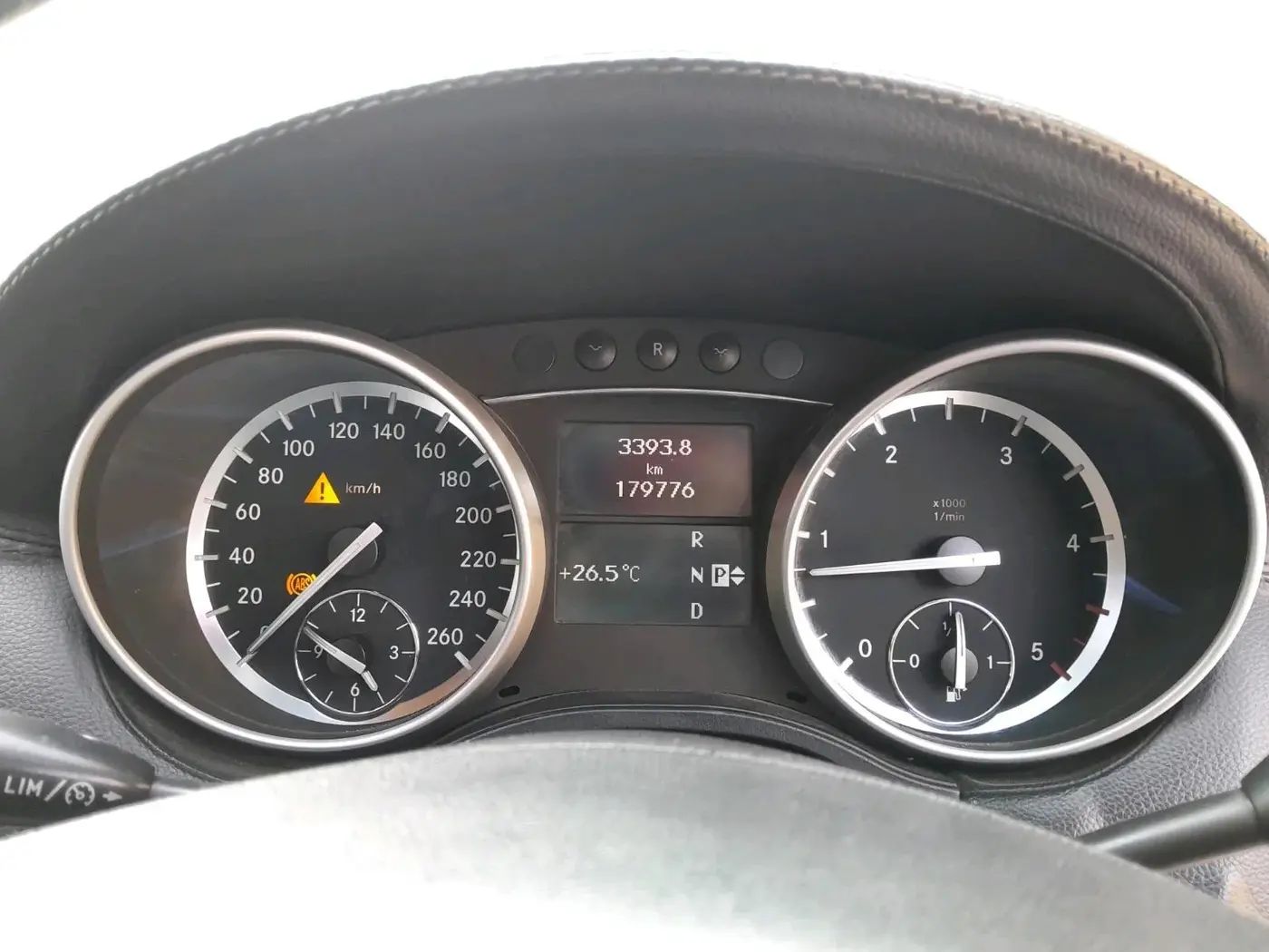 2011 Mercedes Benz Ml Class 350 CDI, Diesel, Automatic, 1,80,000 km, interior