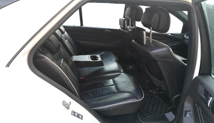 2011 Mercedes Benz Ml Class 350 CDI, Diesel, Automatic, 1,79,776 km, interior