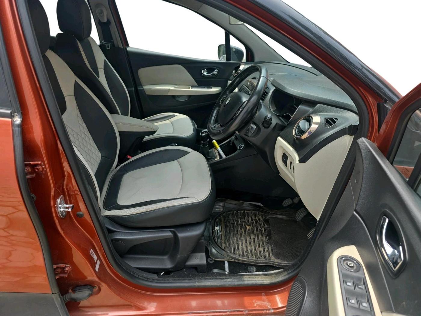 2017 Renault Captur PLATINE DIESEL DUAL TONE, Diesel, Manual, 70,884 km, interior