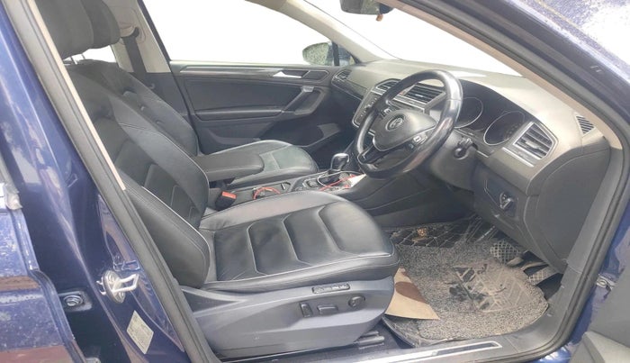 2018 Volkswagen TIGUAN HIGHLINE TDI AT, Diesel, Automatic, 1,00,242 km, interior