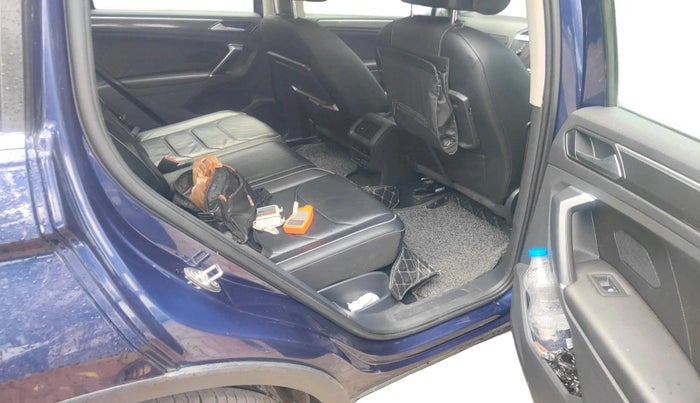 2018 Volkswagen TIGUAN HIGHLINE TDI AT, Diesel, Automatic, 1,00,242 km, interior