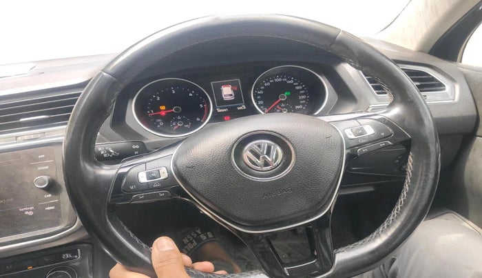 2018 Volkswagen TIGUAN HIGHLINE TDI AT, Diesel, Automatic, 1,00,242 km, interior