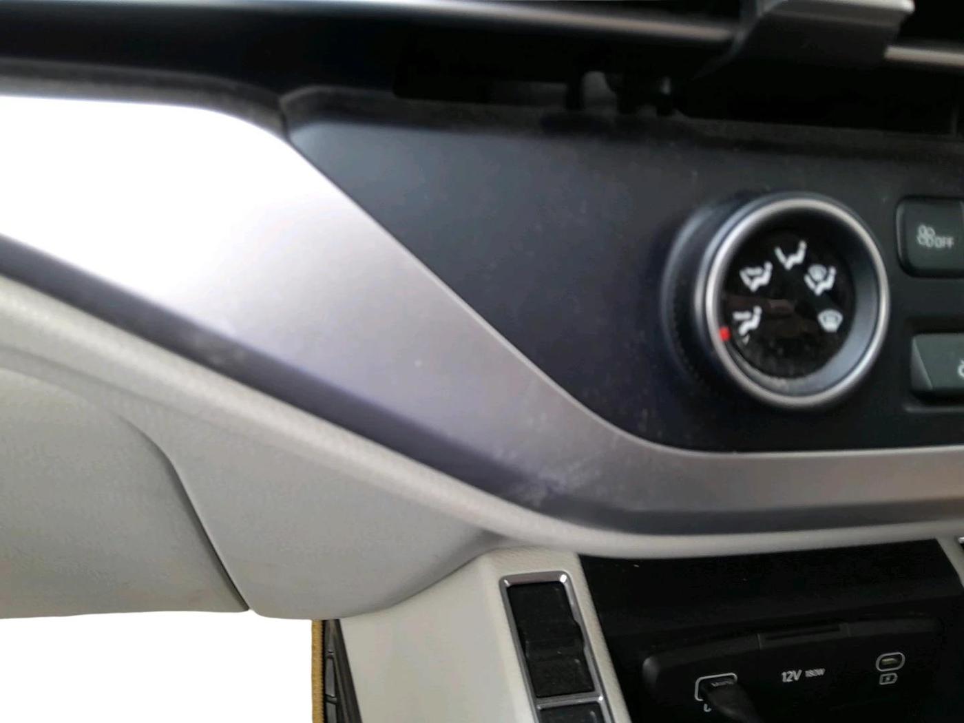 2024 KIA CARENS Premium (O) 1.5 Petrol 7 STR, Petrol, Manual, 6,804 km, interior