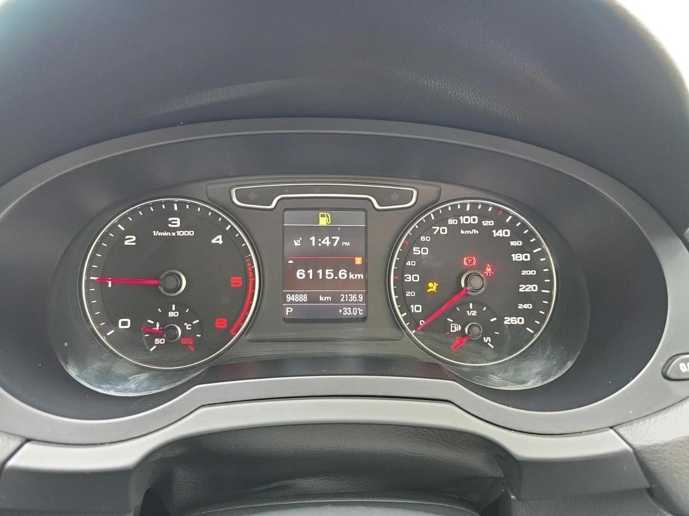 2013 Audi Q3 2.0 QUATTRO TDI AT, Diesel, Automatic, 94,888 km, interior