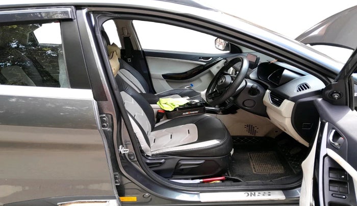 2022 Tata NEXON XZ PLUS PETROL, Petrol, Manual, 25,519 km, interior