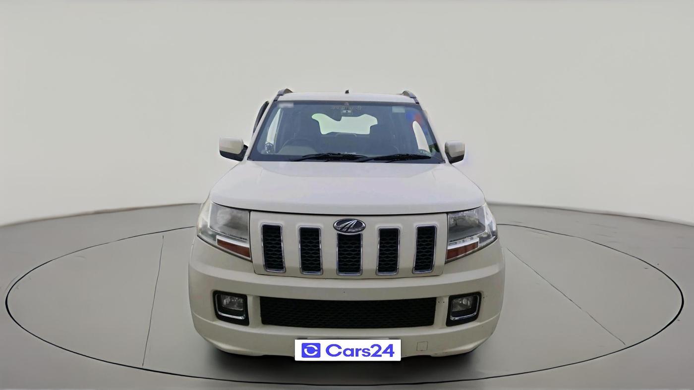 2015 Mahindra TUV300 T8, Diesel, Manual, 1,32,636 km, exterior