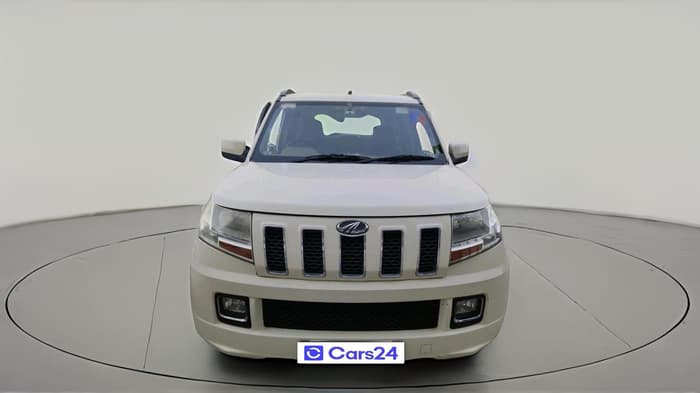 2015 Mahindra TUV300 T8, Diesel, Manual, 1,32,636 km, exterior