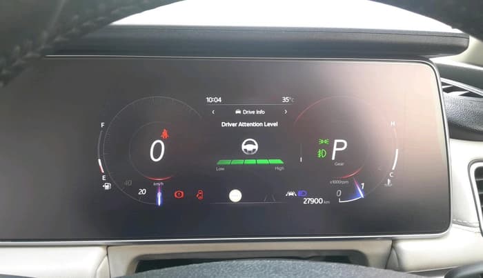 2022 Mahindra XUV700 AX 7 LUXURY P AT 7 STR, Petrol, Automatic, 27,900 km, interior