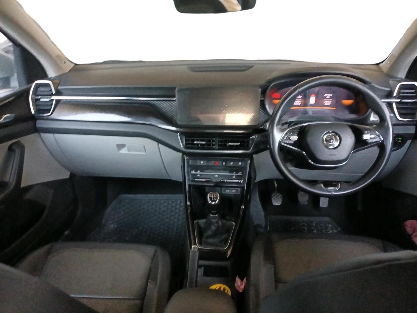 2022 Skoda KUSHAQ STYLE 1.0L TSI MT, Petrol, Manual, 41,773 km, interior
