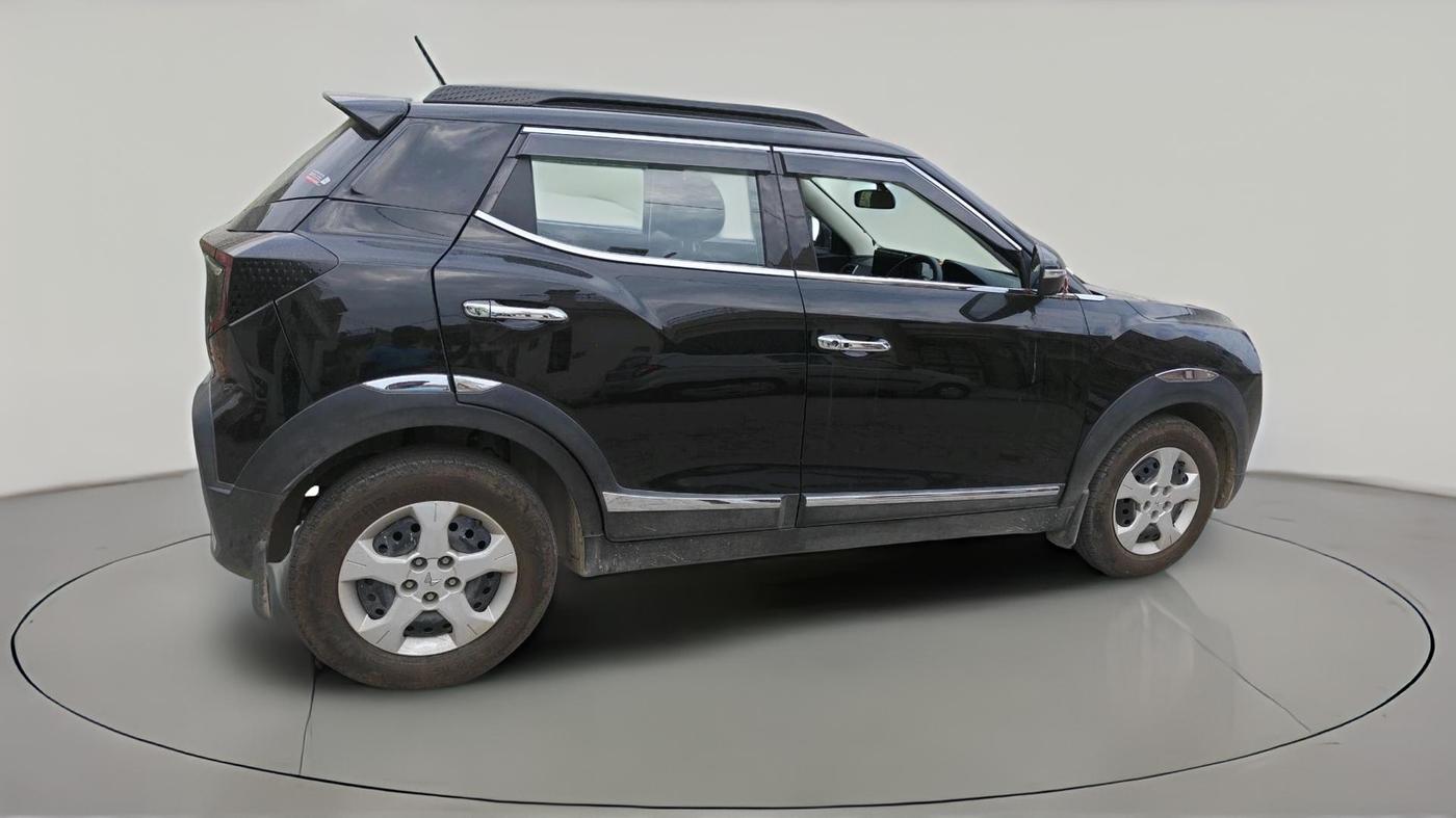 2025 Mahindra XUV 3XO MX2 Pro 1.2 L TCMPFi, Petrol, Manual, 12,701 km, exterior