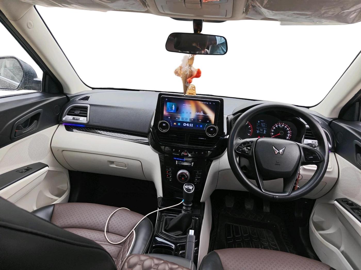 2025 Mahindra XUV 3XO MX2 Pro 1.2 L TCMPFi, Petrol, Manual, 12,701 km, interior