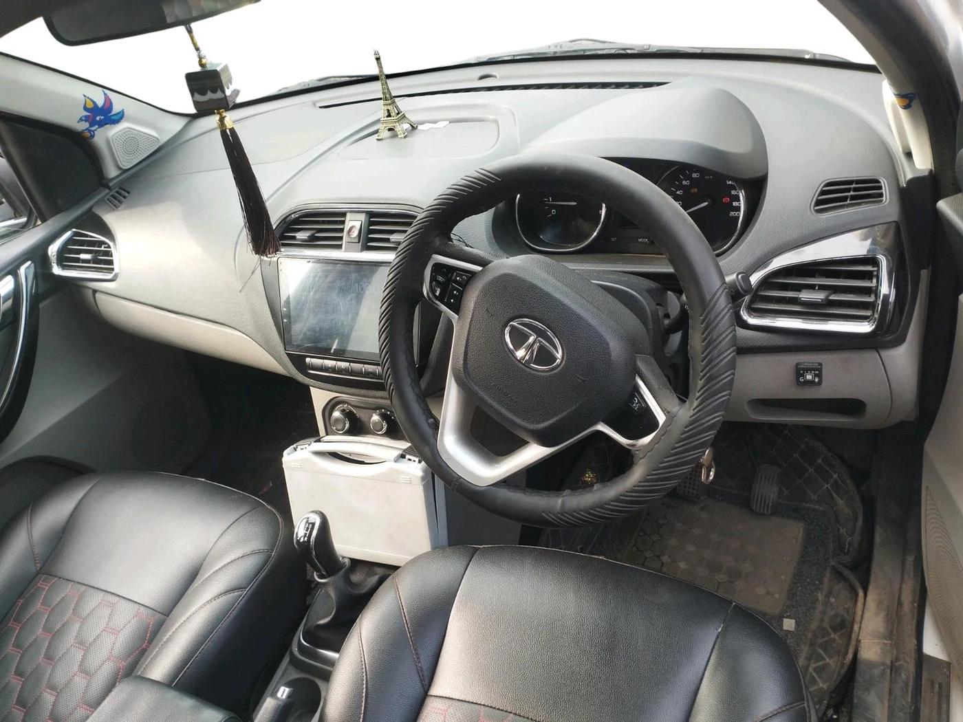 2017 Tata Tiago XZ PETROL, CNG, Manual, 76,613 km, interior