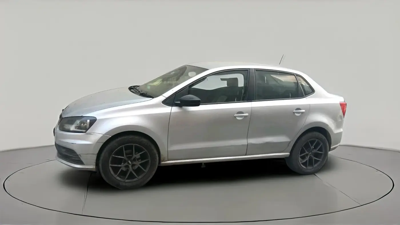 2017 Volkswagen Ameo COMFORTLINE 1.5L, Diesel, Manual, 1,10,793 km, exterior