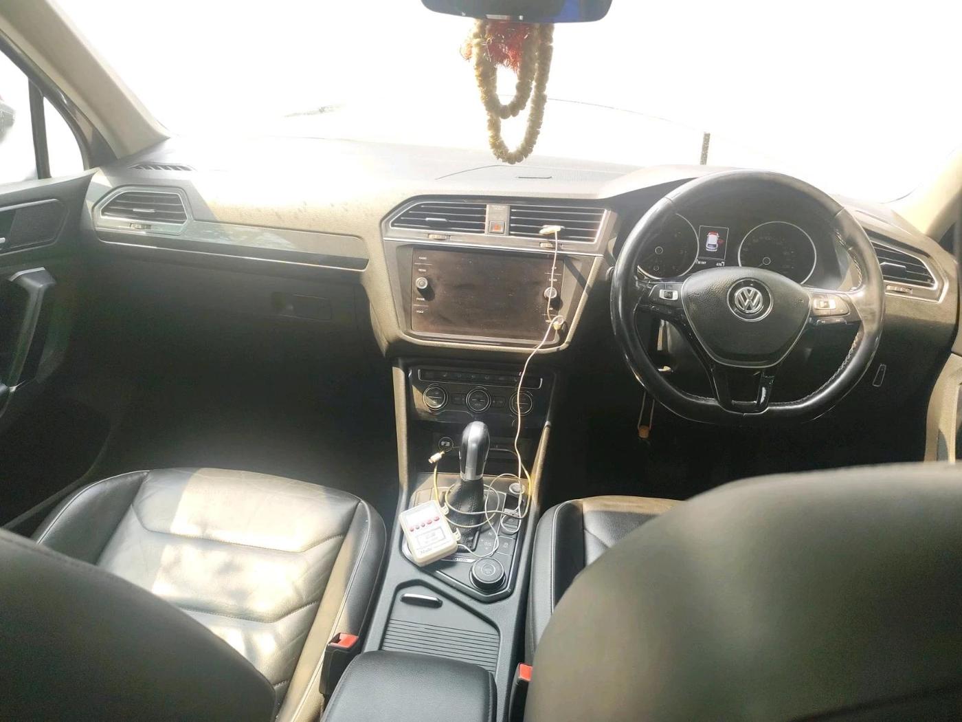 2017 Volkswagen TIGUAN HIGHLINE TDI AT, Diesel, Automatic, 1,18,197 km, interior