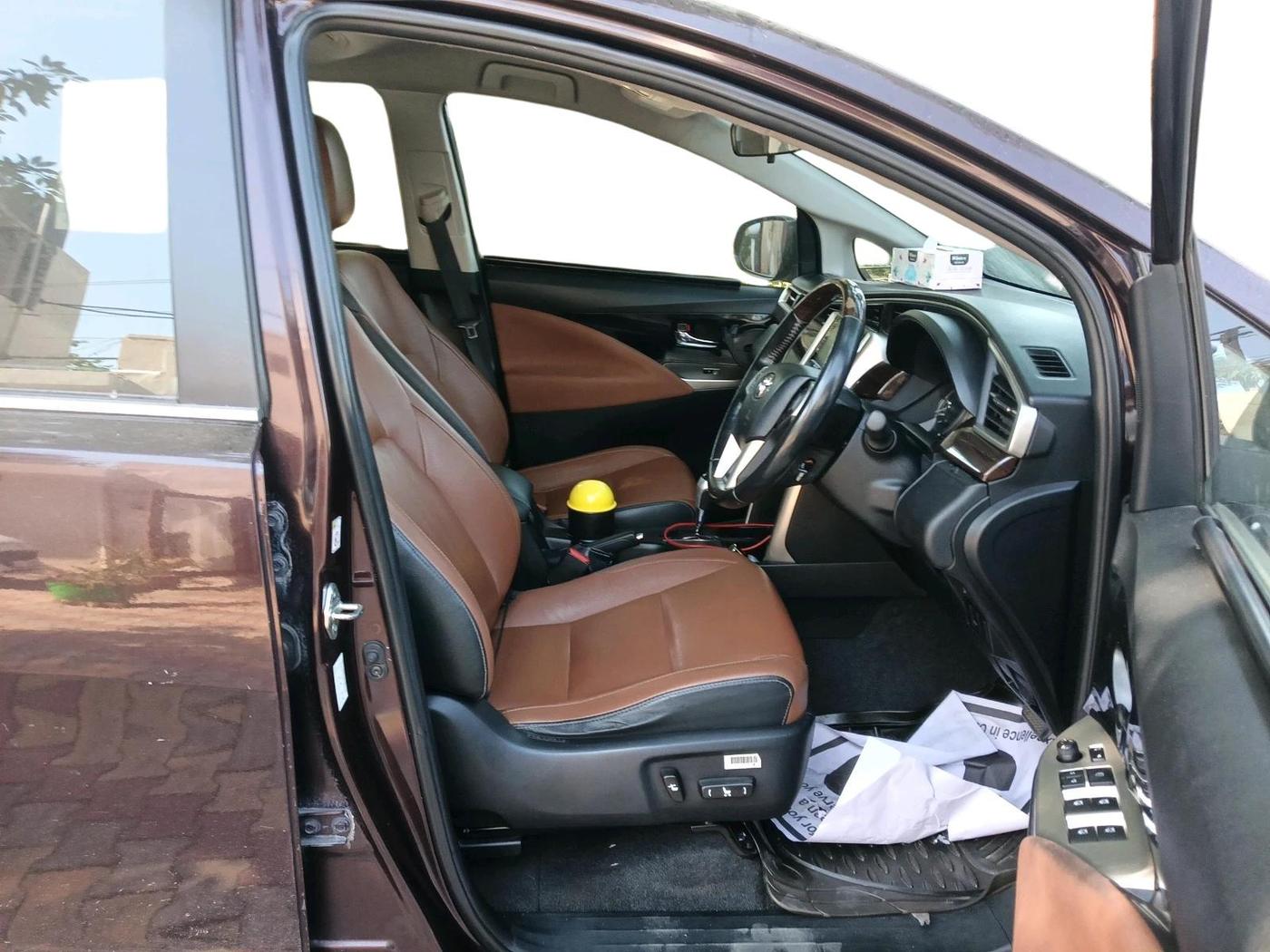 2017 Toyota Innova Crysta 2.8 ZX AT 7 STR, Diesel, Automatic, 94,632 km, interior