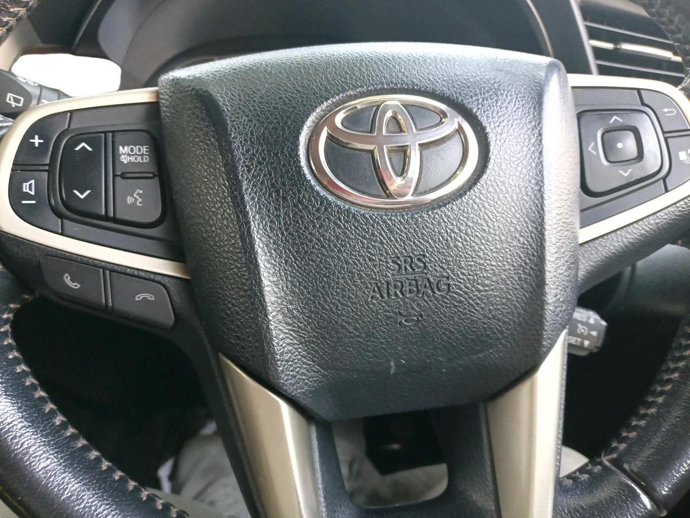 2017 Toyota Innova Crysta 2.8 ZX AT 7 STR, Diesel, Automatic, 94,632 km, interior