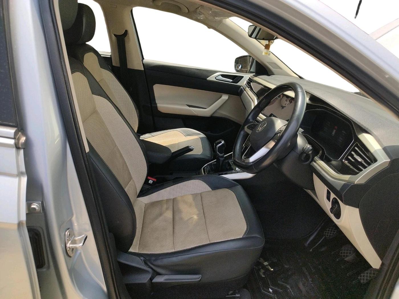 2022 Volkswagen VIRTUS TOPLINE TSI 1.0 MT, Petrol, Manual, 49,442 km, interior