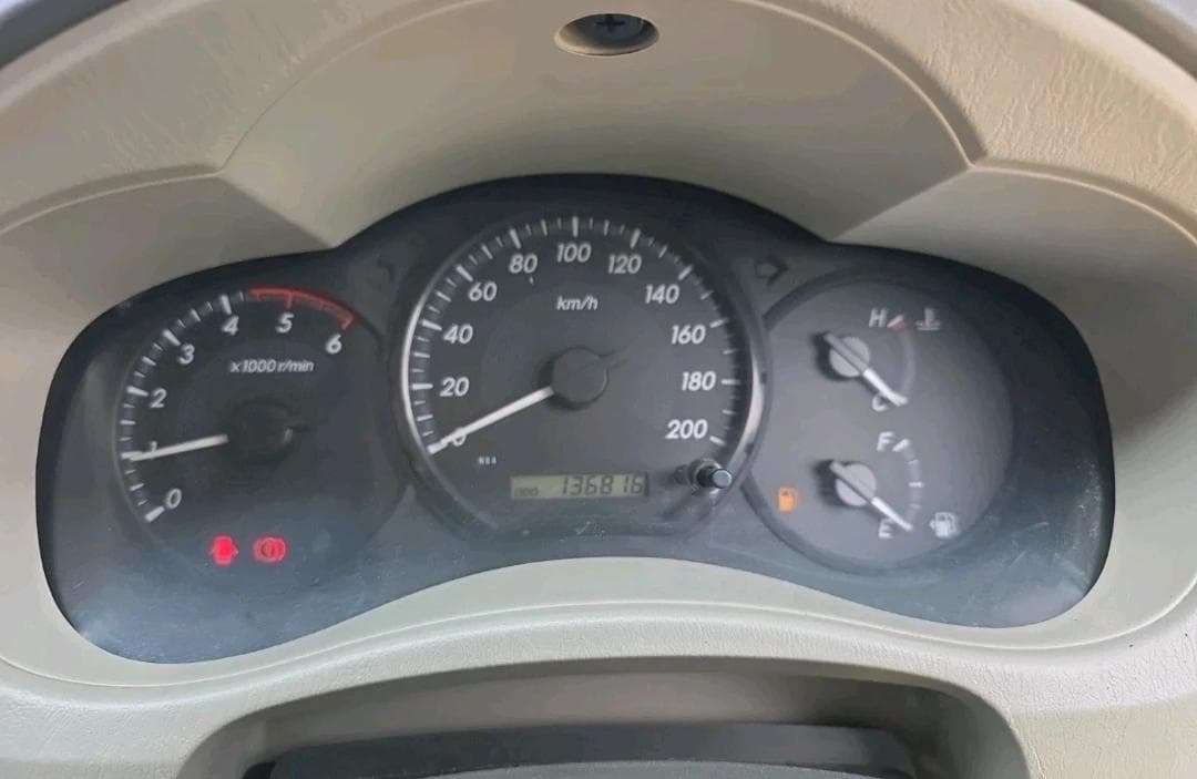 2013 Toyota Innova 2.5 GX 7 STR, Diesel, Manual, 1,36,816 km, interior