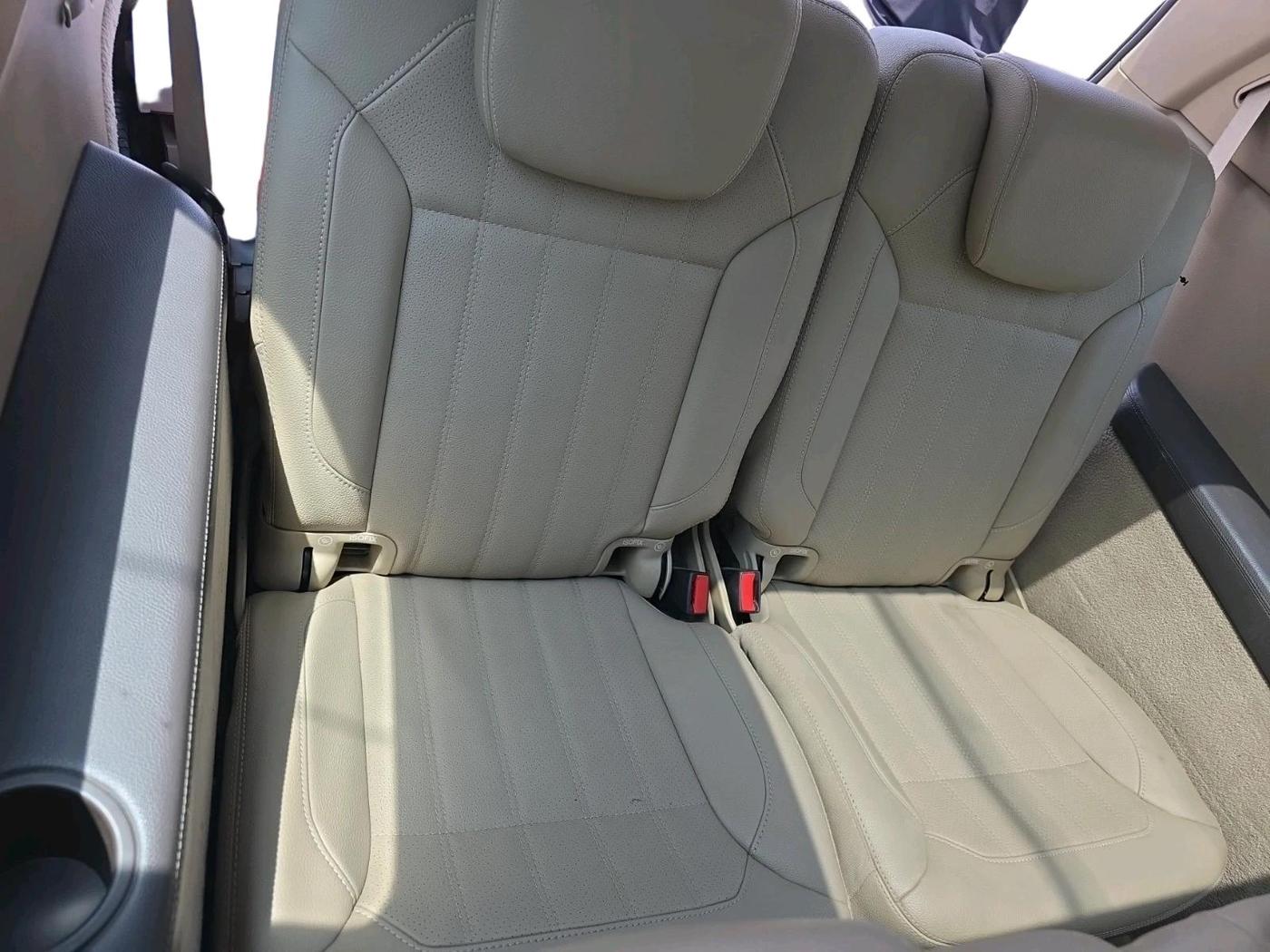 2016 Mercedes Benz GL Class 350 CDI 4Matic, Diesel, Automatic, 19,00,000 km, interior