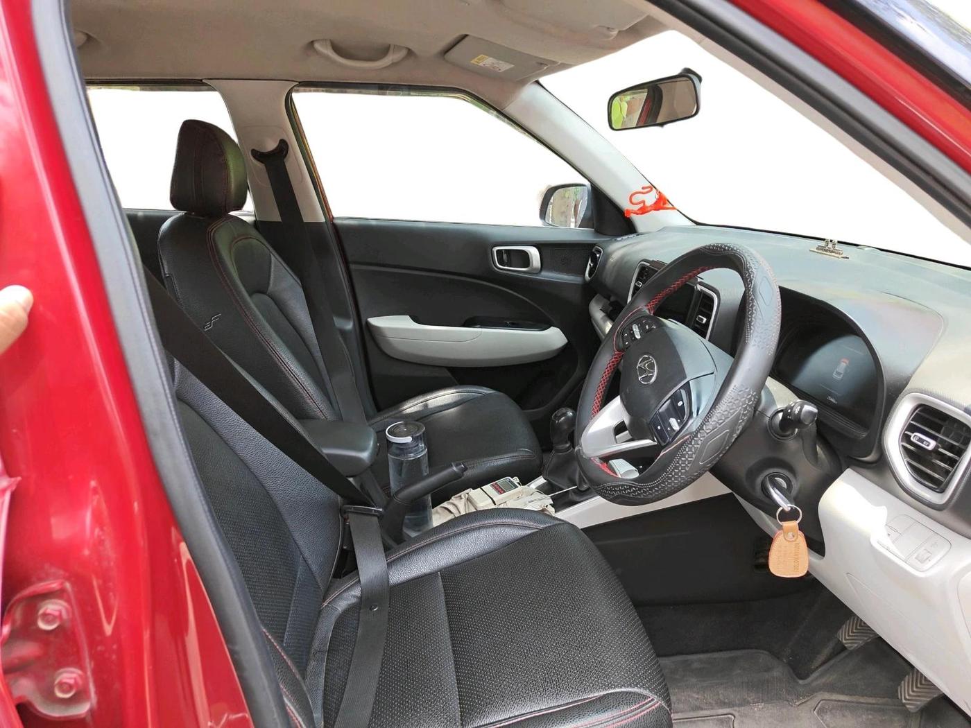 2022 Hyundai VENUE S 1.2, Petrol, Manual, 25,446 km, interior