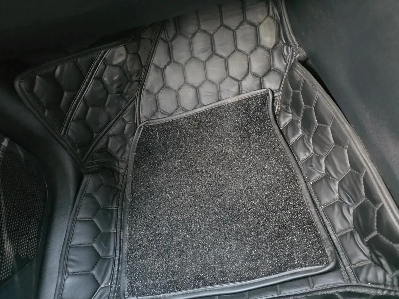 2020 Tata Harrier XZA PLUS 2.0L, Diesel, Automatic, 80,009 km, interior