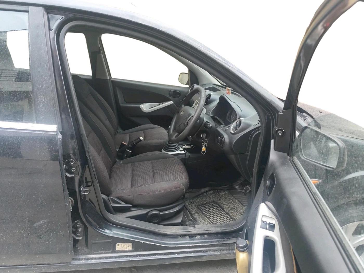 2011 Ford Figo ZXI 1.4 DIESEL, Diesel, Manual, 81,827 km, interior